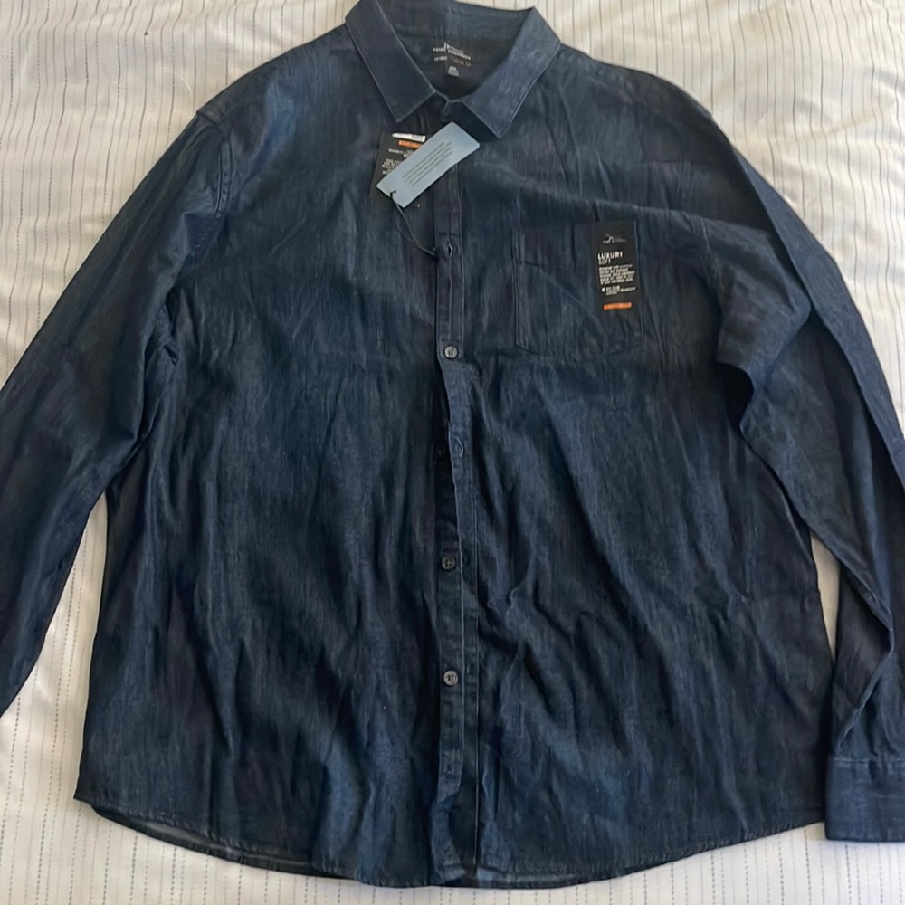NWT MENS LONG SLEEVE DRESS SHIRT